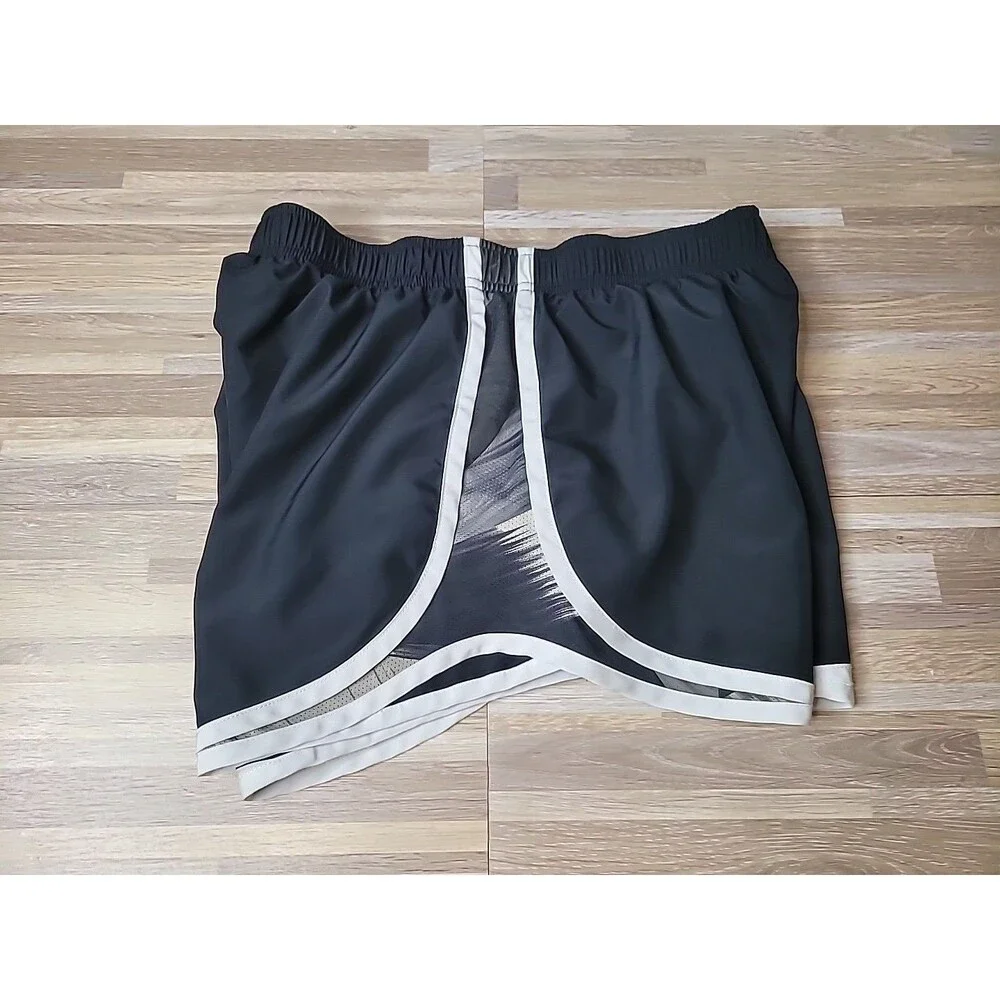 Nike Dri-FIT Tempo Running Shorts Women's Size Medium Black White‎ Athletic